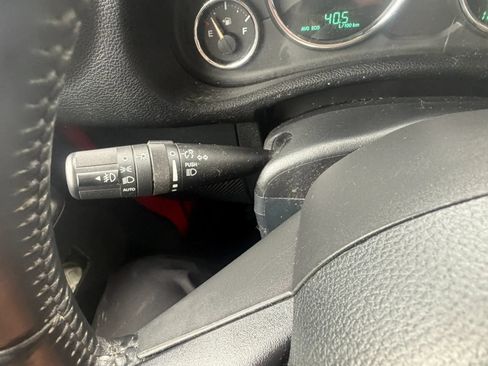 Used 2018 Jeep Wrangler Unlimited Sahara AWD/4WD image 22