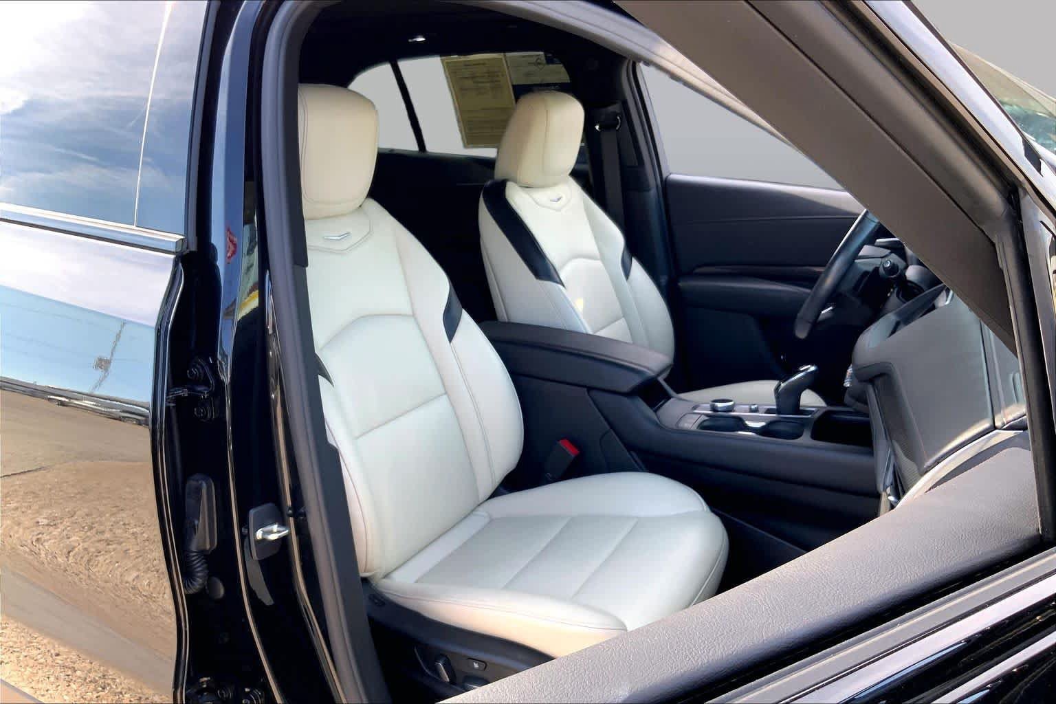 Used 2023 Cadillac XT4 Sport FWD image 9
