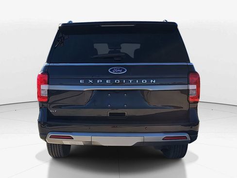 Used 2024 Ford Expedition XLT image 6