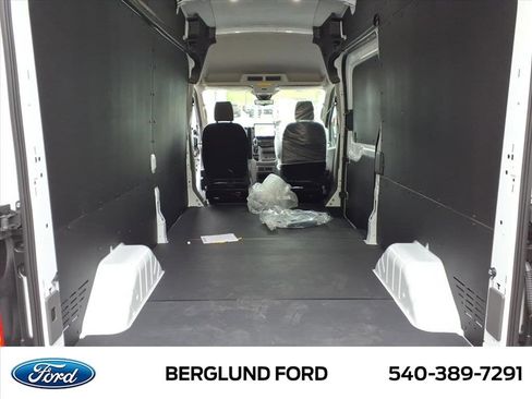 New 2026 Ford Transit 250 148 High Roof RWD image 9