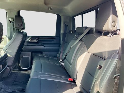 Used 2024 GMC Sierra 2500 SLT w/ SLT Premium Package image 25