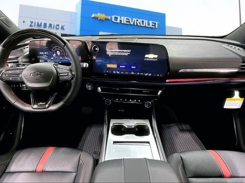 New 2026 Chevrolet Traverse RS w/ LPO, Floor Liner Package image 5