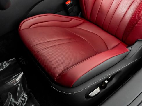 Used 2024 Lexus LC 500 Convertible image 31