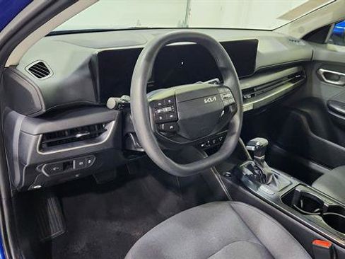 Used 2025 Kia K4 LXS image 11