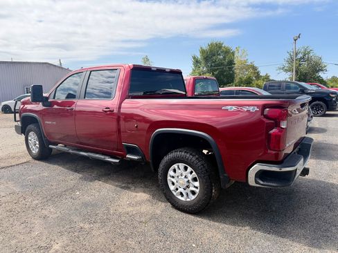 Used 2021 Chevrolet Silverado 2500 LT w/ Convenience Package AWD/4WD image 4