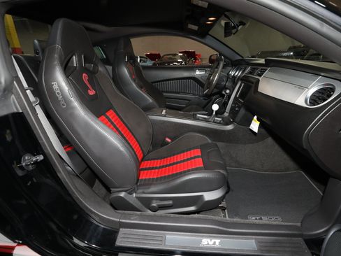 Used 2013 Ford Mustang Shelby GT500 RWD image 44