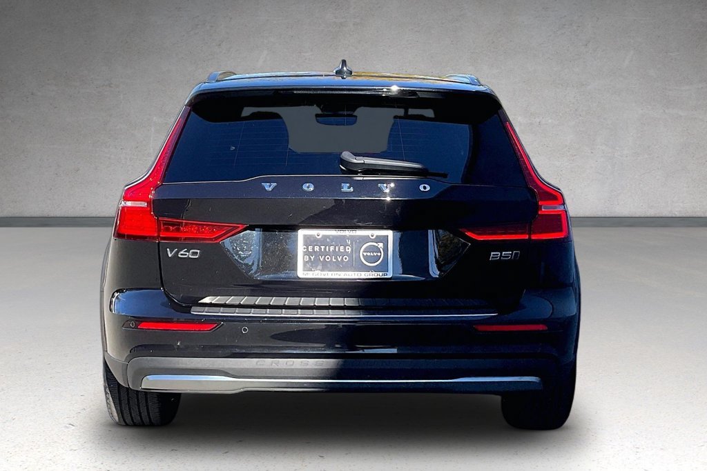 Used 2024 Volvo V60 B5 Cross Country Ultimate w/ Protection Package Premier AWD/4WD image 6