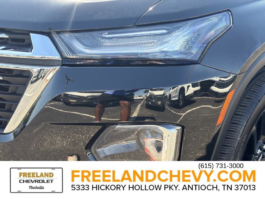 Used 2022 Chevrolet Traverse LT FWD image 10