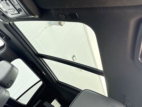 Used 2023 GMC Yukon Denali image 27