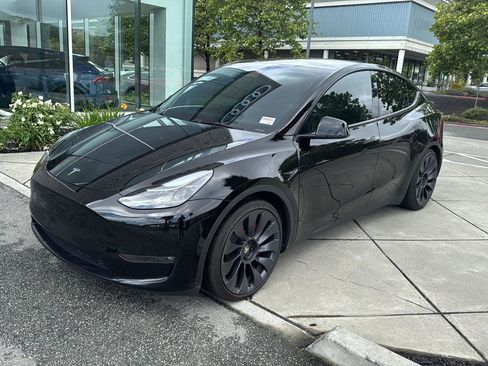 Used 2024 Tesla Model Y Performance image 1