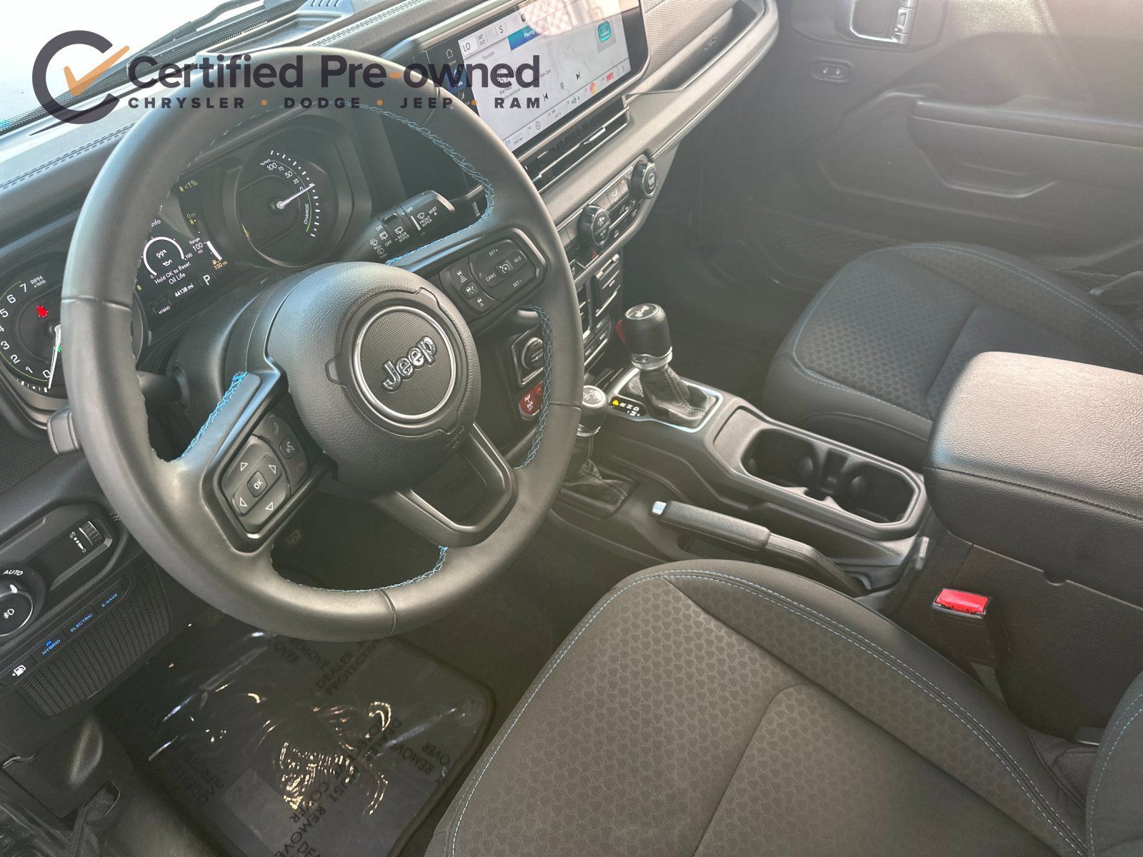 Used 2024 Jeep Wrangler Unlimited Rubicon 4xe AWD/4WD image 11