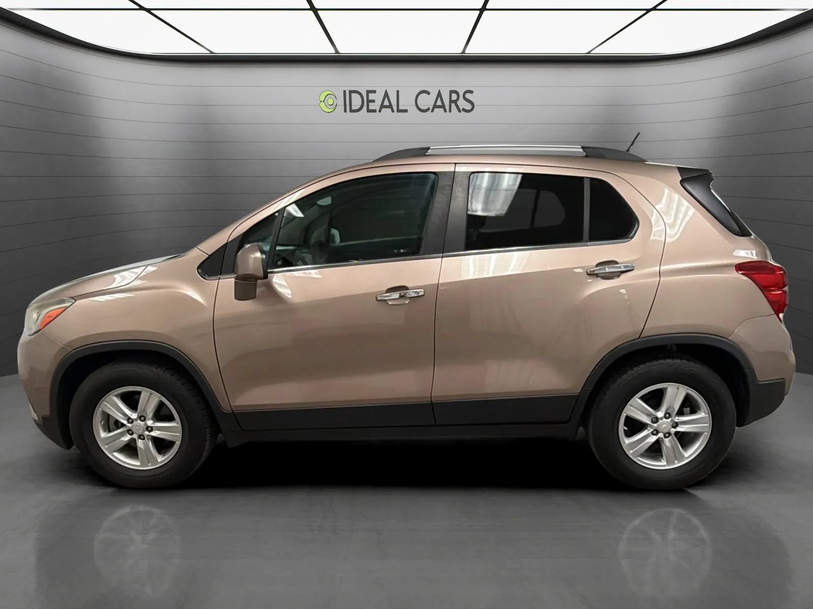 Used 2018 Chevrolet Trax LT w/ Driver Confidence Package FWD image 8