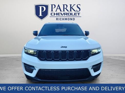 Used 2024 Jeep Grand Cherokee Altitude image 2