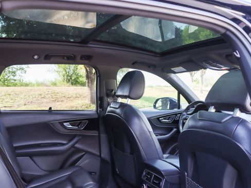 Used 2018 Audi Q7 3.0T Prestige w/ Prestige Package image 33