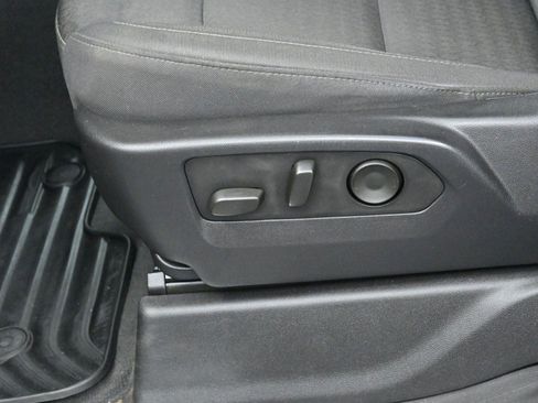 Used 2024 GMC Sierra 2500 SLE w/ SLE Convenience Package image 13