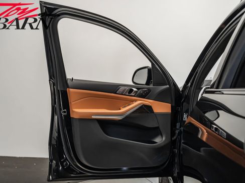 Used 2022 BMW X7 xDrive40i w/ M Sport Package image 20