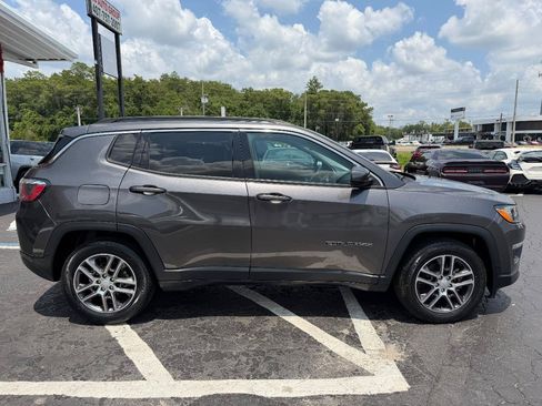 Used 2020 Jeep Compass Latitude FWD image 8