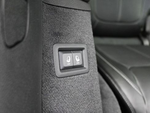 Used 2024 Jeep Grand Cherokee L Overland image 33