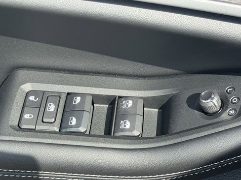 New 2025 Jeep Grand Cherokee Limited w/ Luxury Tech Group II image 11