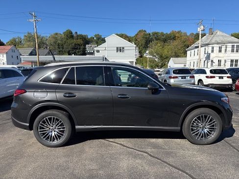 Used 2026 Mercedes-Benz GLC 300 4MATIC image 10