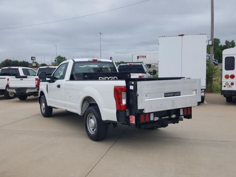 Used 2018 Ford F250 XL w/ Power Equipment Group RWD image 9