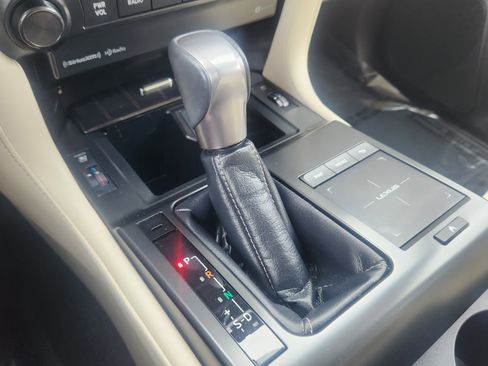 Used 2023 Lexus GX 460 Premium image 11