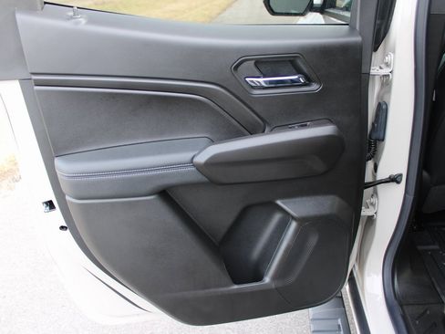 New 2026 GMC Canyon Elevation w/ Convenience Package image 23