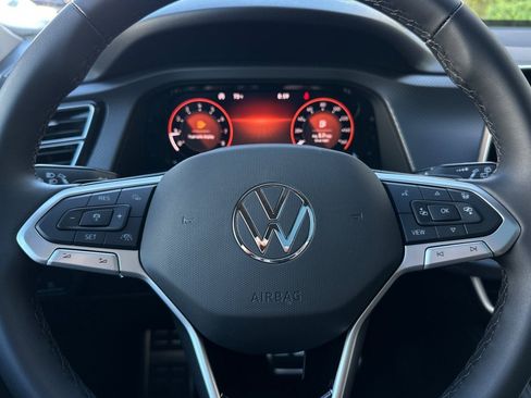 New 2025 Volkswagen Atlas Peak Edition SE AWD/4WD image 24
