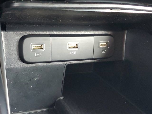 Certified 2023 Kia Sorento LX FWD image 28