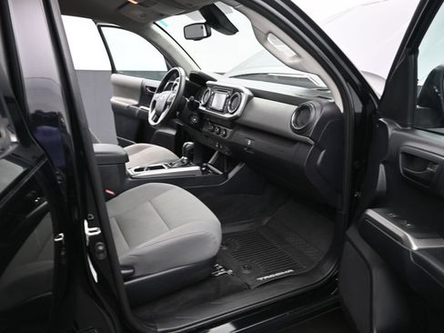 Used 2019 Toyota Tacoma SR5 RWD image 19