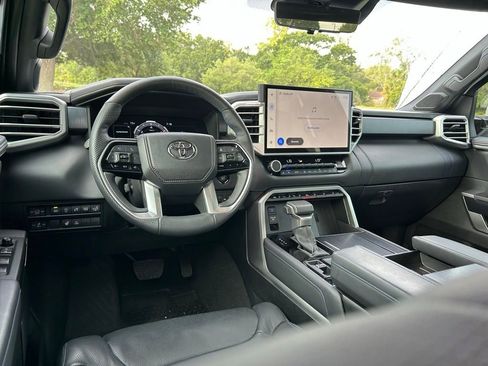 Used 2025 Toyota Tundra Platinum AWD/4WD image 13