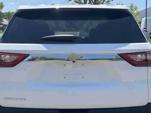 Used 2019 Chevrolet Traverse LS FWD image 19