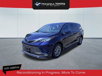 Used 2021 Toyota Sienna XLE