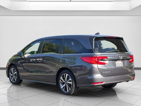 Certified 2023 Honda Odyssey Touring image 7