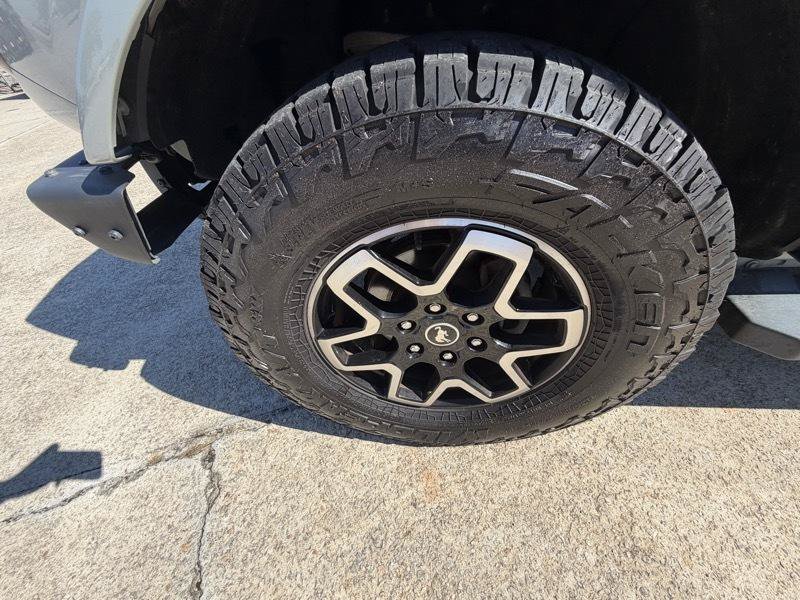 Used 2022 Ford Bronco Outer Banks AWD/4WD image 9