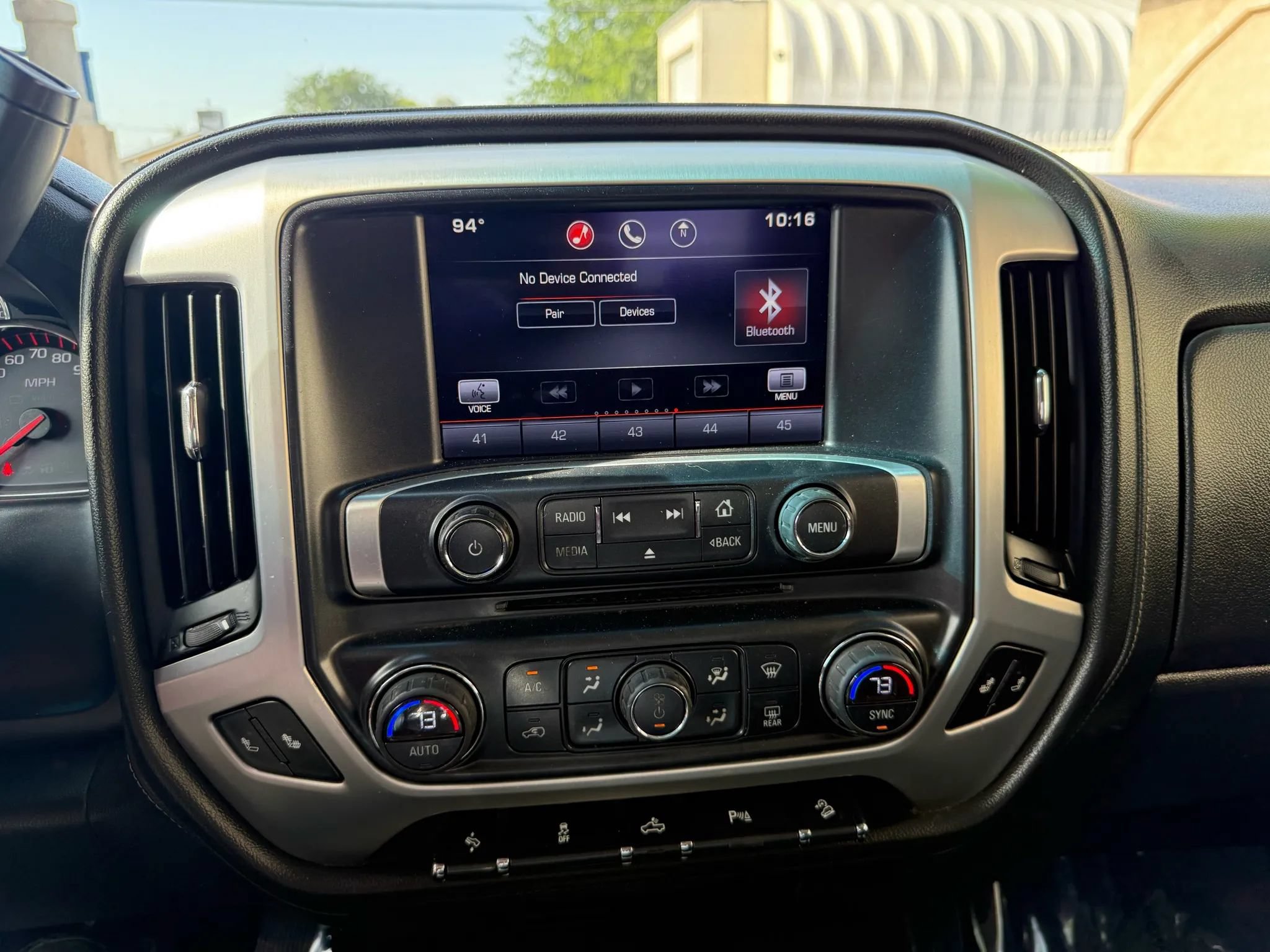 Used 2015 GMC Sierra 1500 SLT w/ SLT Preferred Package AWD/4WD image 21