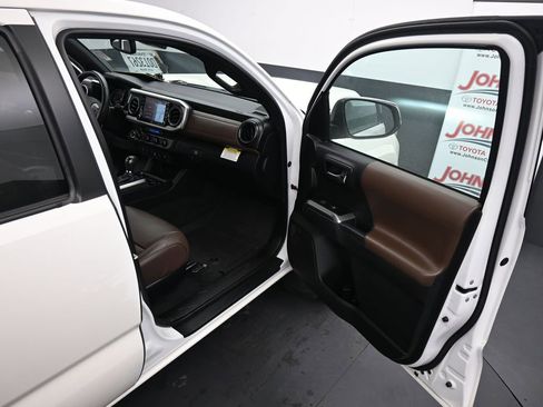 Used 2023 Toyota Tacoma Limited image 19