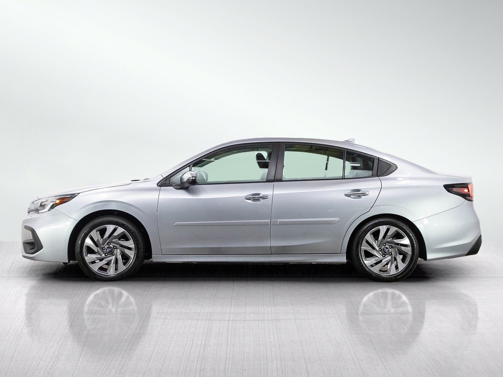 Used 2024 Subaru Legacy Touring XT AWD/4WD image 2