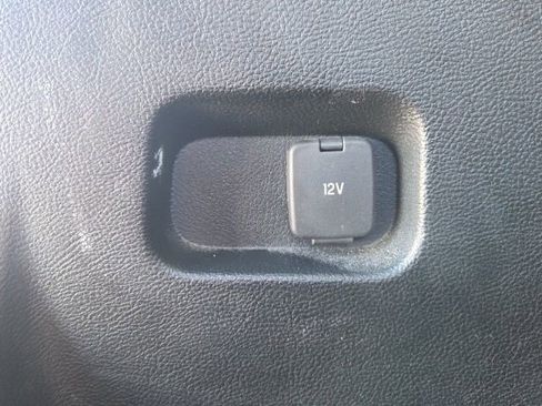 Used 2022 Ford Edge SE w/ Black Appearance Package image 13