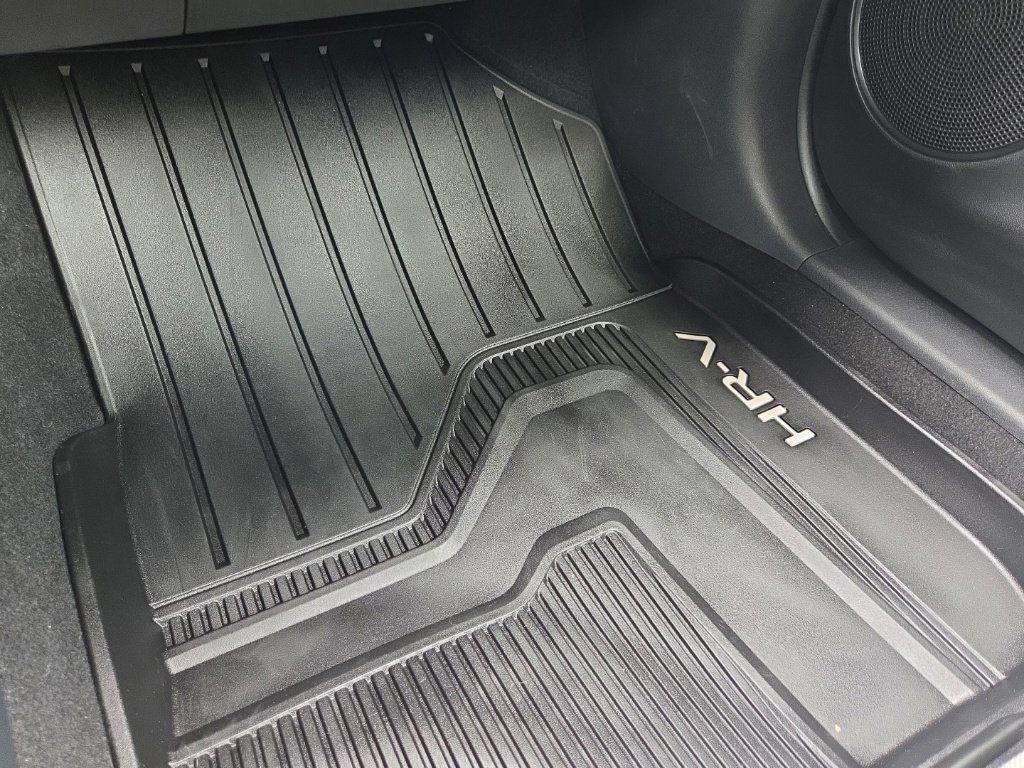Used 2025 Honda HR-V LX image 41