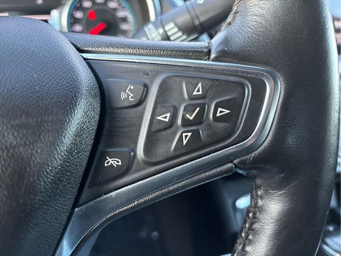 Used 2018 Chevrolet Malibu Premier w/ Driver Confidence Package image 24