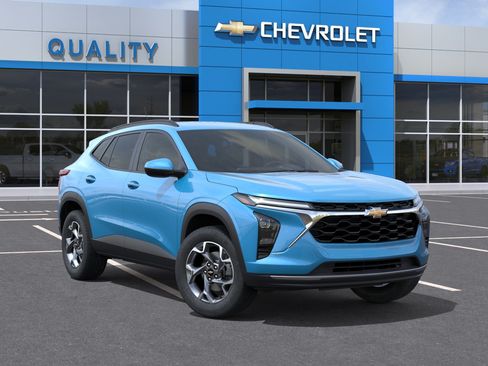New 2026 Chevrolet Trax LT w/ Driver Confidence Package FWD image 7