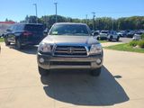 Used 2010 Toyota Tacoma 4x4 Access Cab V6 image 2
