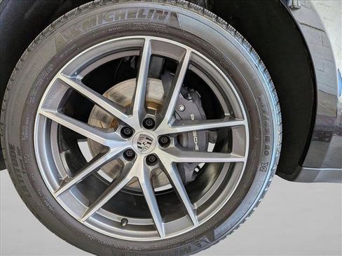 Used 2024 Porsche Macan AWD/4WD image 24