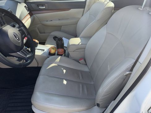 Used 2014 Subaru Outback 3.6R Limited w/ Moonroof Package image 5