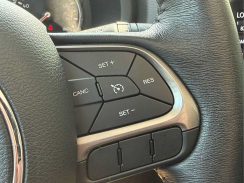 Used 2022 Jeep Renegade Limited w/ Sun, Sound & Wheels Group AWD/4WD image 19
