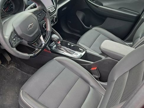 Used 2022 Chevrolet TrailBlazer RS w/ Sun and Liftgate Package FWD image 5
