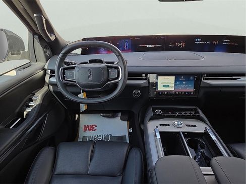 New 2025 Lincoln Navigator L Reserve w/ Jet Appearance Package image 11