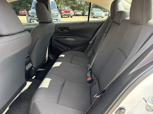 Used 2025 Toyota Corolla LE FWD image 13