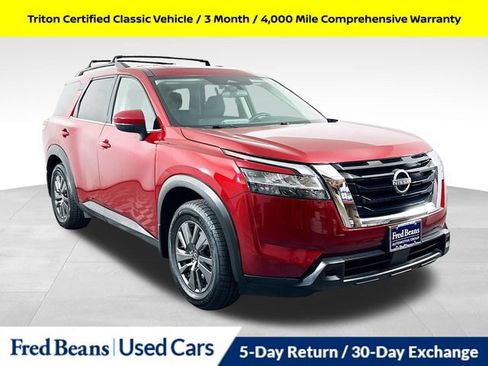 Used 2022 Nissan Pathfinder SV w/ SV Premium Package AWD/4WD image 1